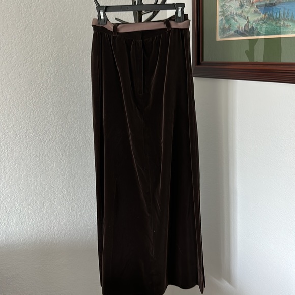 Schrader Sport NY Vintage Velvet Maxi Brown Skirt Size 8 - Picture 8 of 9